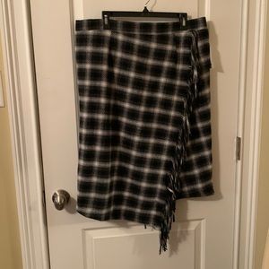 NWT Time and Tru XXL black & grey plaid faux wrap fringe heavy skirt